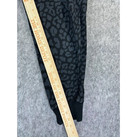 Nike Women's Activewear Black Animal Print Jogger Pants Cuffed Size S Sweatpants - Picture 4 of 9